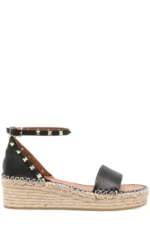 Double Rockstud Flatform Sandals