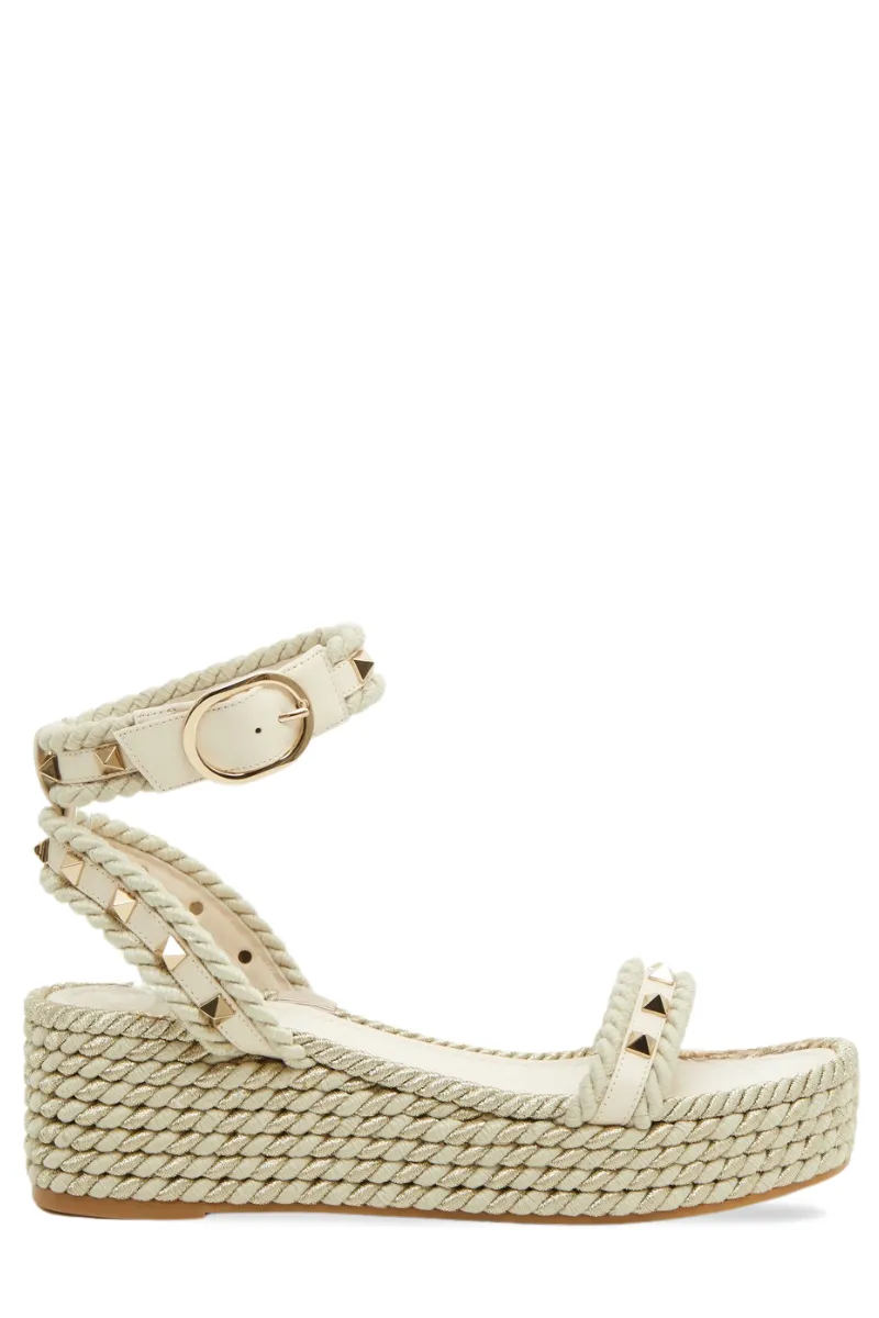Rockstud Flatform Sandals