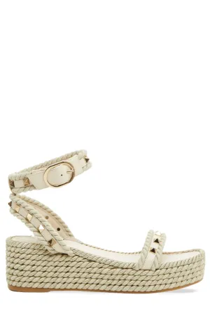 Rockstud Flatform Sandals